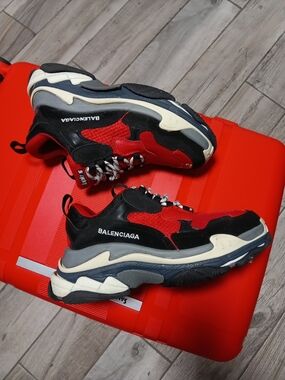 Balenciaga Style Sneakers Pre-Owned (No Proof of Purchase)